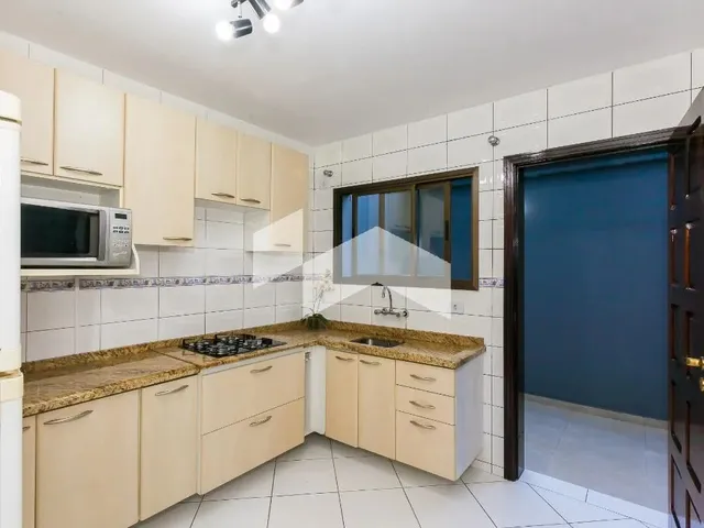 Imagem 6: Sobrado Triplex com Espaço Gourmet Completo e Teto Retrátil São Pedro