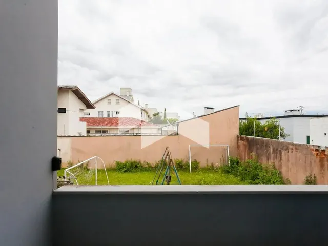 Imagem 11: Sobrado Triplex com Espaço Gourmet Completo e Teto Retrátil São Pedro