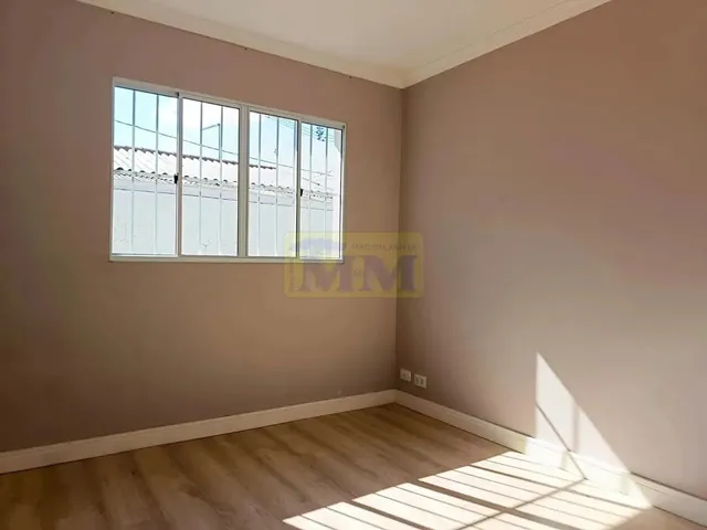 Imagem 15: Casa Térrea com 3 Quartos e Amplo Terreno em Pinhais!