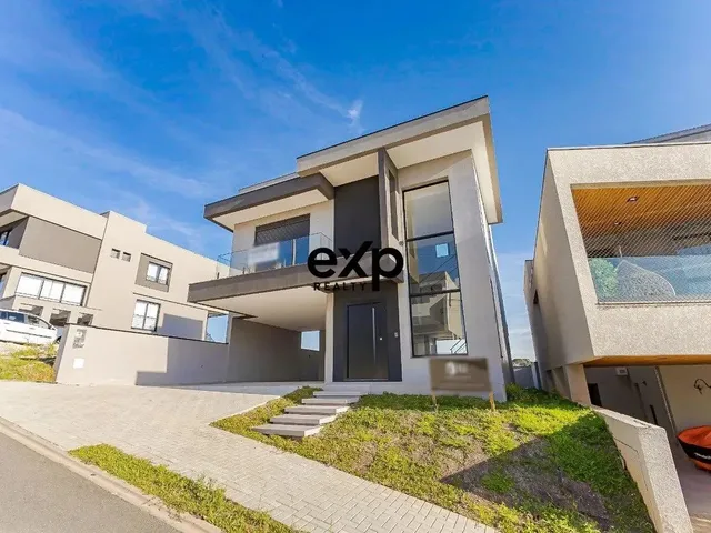 Imagem: Casa/Sobrado Triplex em Condomínio