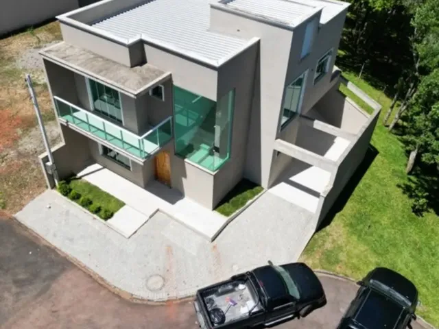 Imagem: Sobrado com 3 Quartos À Venda por R$ 650000.00