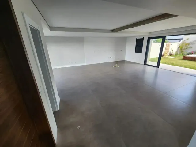 Imagem 7: Casa Nova em Cond 265 M2 Priv. 3 Suítes com Closets, 4 Vagas, Amplo Quintal com Spa No