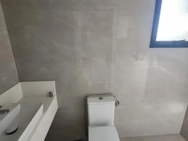 Imagem 13: Casa Nova em Cond 265 M2 Priv. 3 Suítes com Closets, 4 Vagas, Amplo Quintal com Spa No