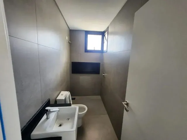 Imagem 16: Casa Nova em Cond 265 M2 Priv. 3 Suítes com Closets, 4 Vagas, Amplo Quintal com Spa No