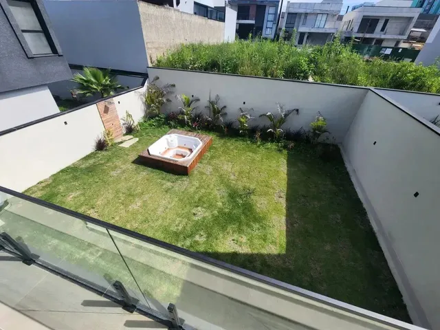 Imagem 15: Casa Nova em Cond 265 M2 Priv. 3 Suítes com Closets, 4 Vagas, Amplo Quintal com Spa No