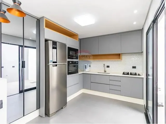 Imagem: Casa Térrea com 2 Quartos, 2 Vagas, Semimobiliada