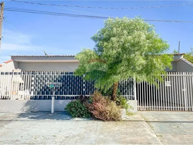 Imagem: Casa 4 Quartos Vaga para 3 Carros - Bairro