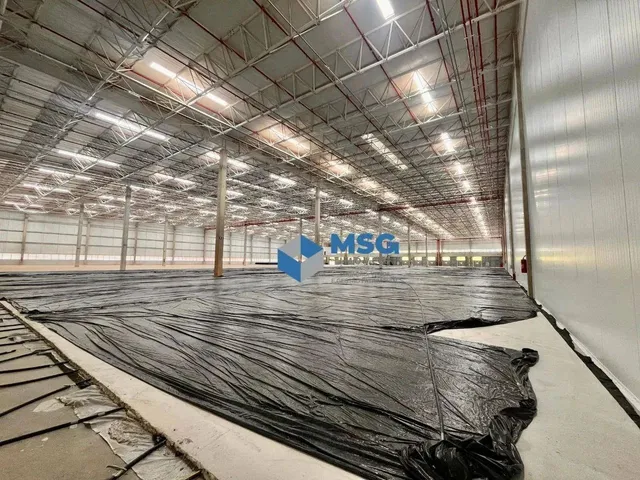Imagem: O depósito possui 5 Vagas na garagem, 3.625m² de Área,