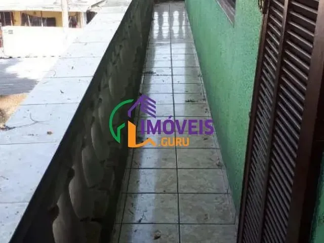 Imagem: O depósito possui 4 Dormitórios, 2 Vagas na garagem,