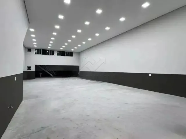 Imagem: Salão de 300M² para Locação com 04 Vagas