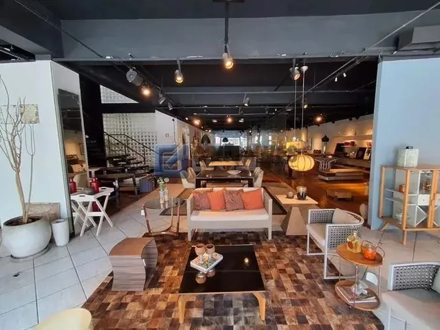Imagem: Prédio Comercial com 3.159M² de Área