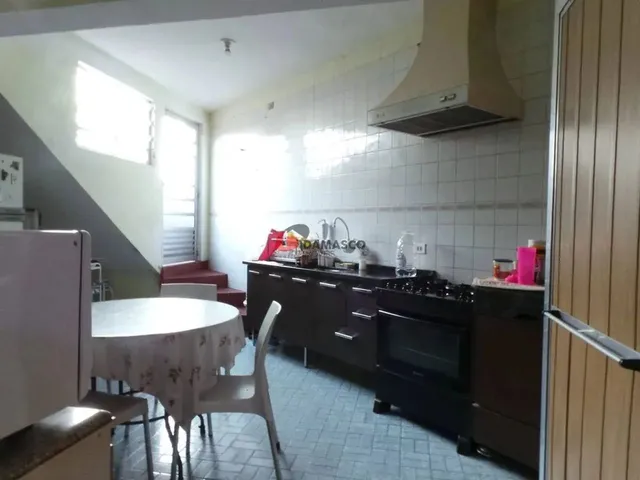 Imagem: Prédio Residencial e Comercial no Bairro