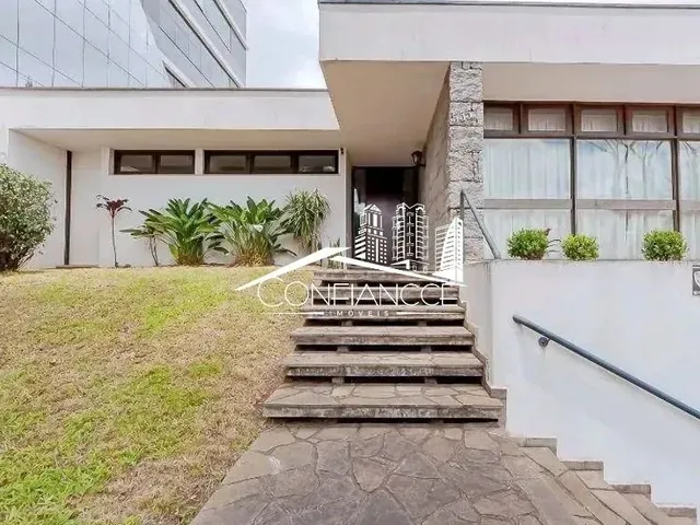 Imagem: Casa com 4 Quartos para Alugar no Batel