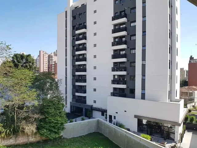 Imagem 4: Apartamento com 3 Dormitórios À Venda com 161M² no Bairro Centro - Curitiba / Pr