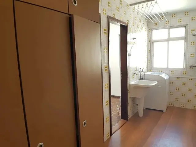 Imagem 5: Apartamento com 3 Dormitórios À Venda com 161M² no Bairro Centro - Curitiba / Pr