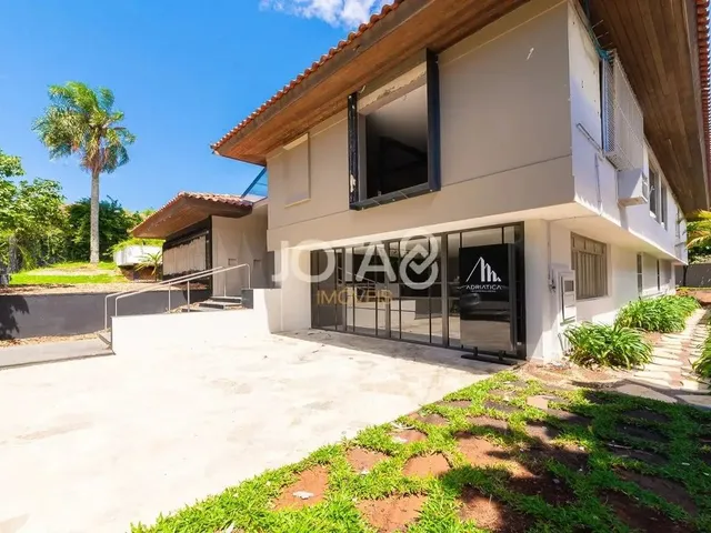 Imagem: Oportunidade Comercial no Batel! Casa em