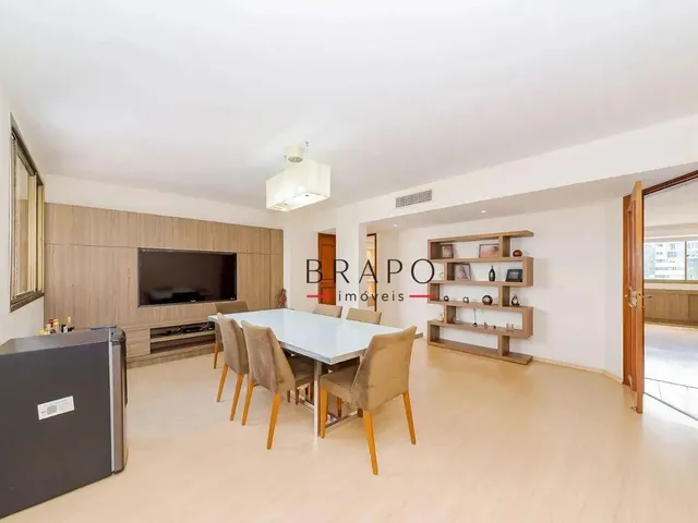 Imagem 2: Apartamento com 3 Dormitórios para Alugar, 187 M² - Centro - Curitiba/Pr