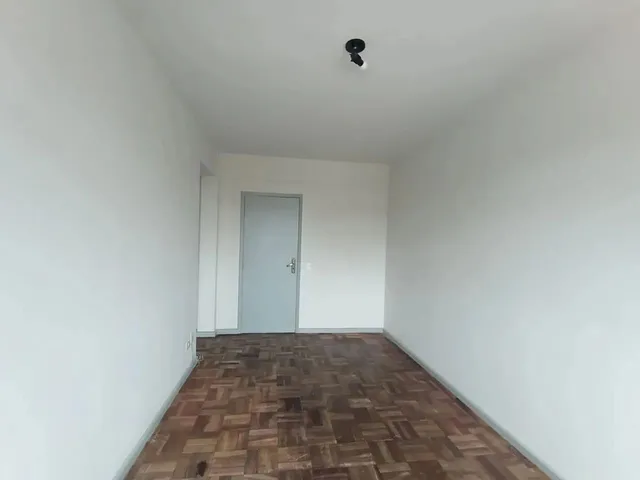 Imagem 6: Apartamento de 2 Quartos no Bairro Centro Cívico