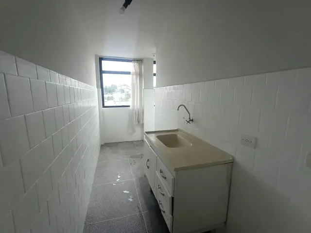 Imagem 2: Apartamento de 2 Quartos no Bairro Centro Cívico