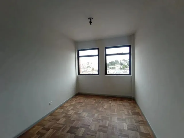 Imagem 7: Apartamento de 2 Quartos no Bairro Centro Cívico