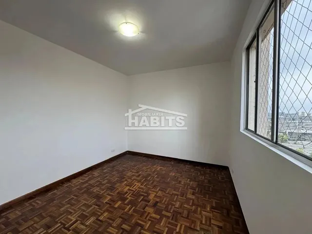 Imagem 15: Apartamento com 3 Dormitórios À Venda com 168M² no Bairro Cabral - Curitiba / Pr