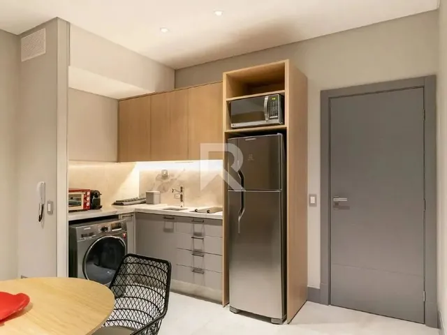 Imagem 2: Apartamento Mobiliado e Decorado, Studio de Alto Padrão para Locação, 32M² Batel