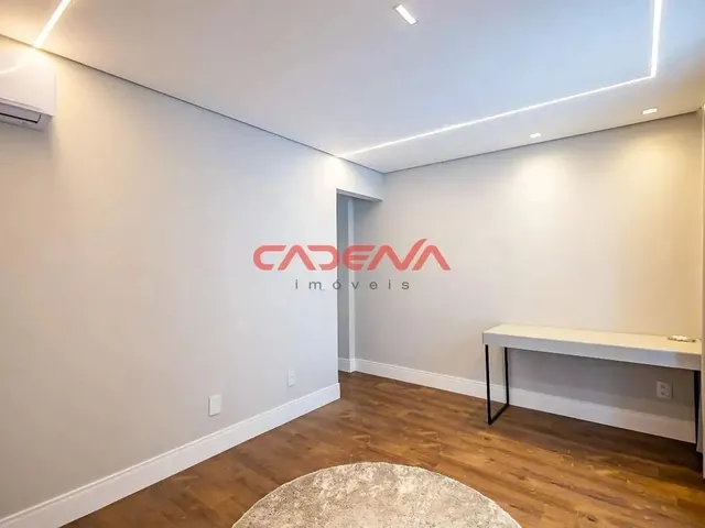Imagem 2: Apartamento com 3 Quartos e 1 Vaga para Aluguel no Batel