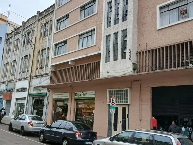 Imagem 2: Quarto Individual no Centro, para Rapazes com Internet Incluso no Preço
