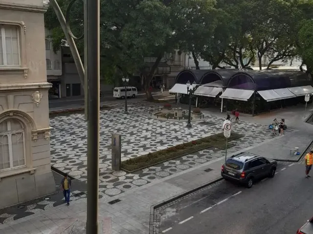 Imagem 4: Quarto Individual no Centro, para Rapazes com Internet Incluso no Preço