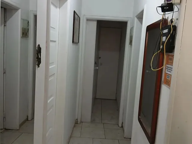 Imagem 7: Quarto Individual no Centro, para Rapazes com Internet Incluso no Preço
