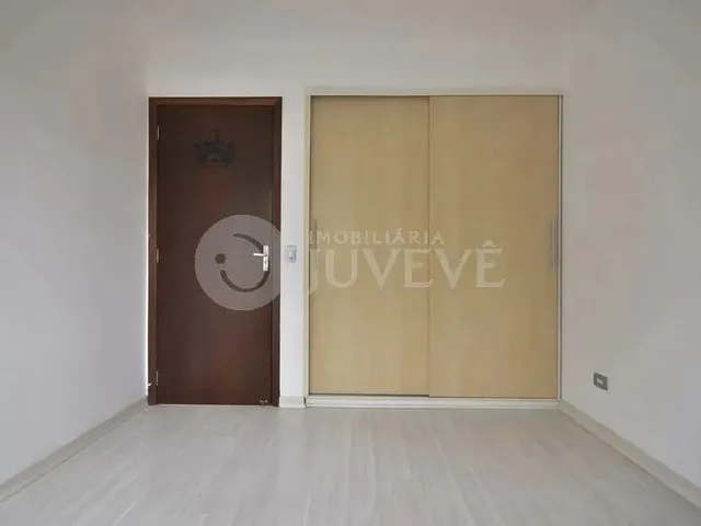 Imagem 14: Imobiliaria Juvevê Aluga Apto Ultimo Andar 2 Dormit Ahu Cabral Centro Civico Prx