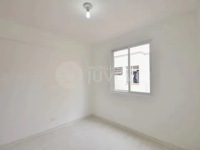 Imagem 11: Imobiliaria Juvevê Aluga Apto Ultimo Andar 2 Dormit Ahu Cabral Centro Civico Prx