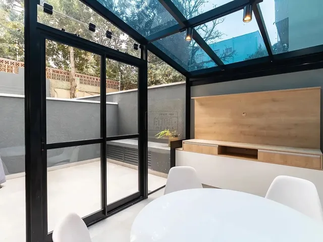 Imagem 15: Apartamento com 1 Dormitório À Venda com 35M² - Curitiba / Pr