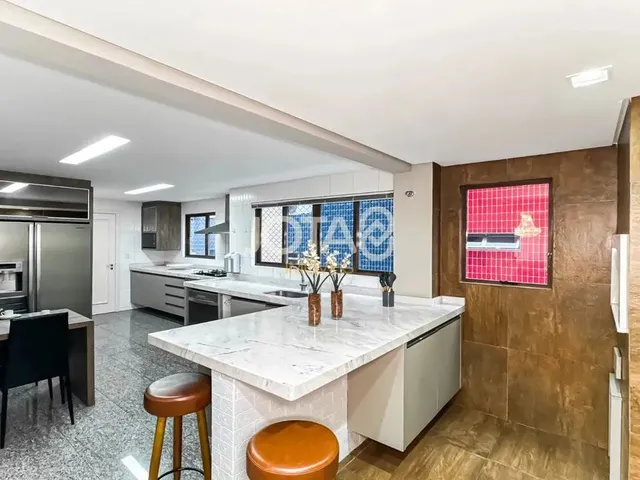 Imagem 6: Apartamento Mobiliado com 4 Dormitórios Apartamento Mobiliado com 4 Dormitórios no Batel