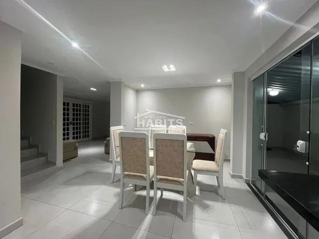 Imagem 4: Sobrado com 3 Dormitórios À Venda com 190M² no Bairro Mercês - Curitiba / Pr