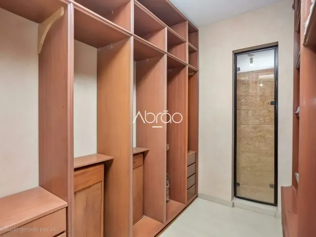 Imagem 2: Apartamento Exclusivo no Batel com 4 Quartos, Elevador Privativo e 260 M²