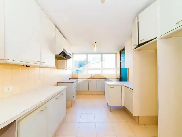 Imagem 6: Apartamento com 380 M², 4 Quartos Sendo 2 Suítes para Alugar no Bairro Batel