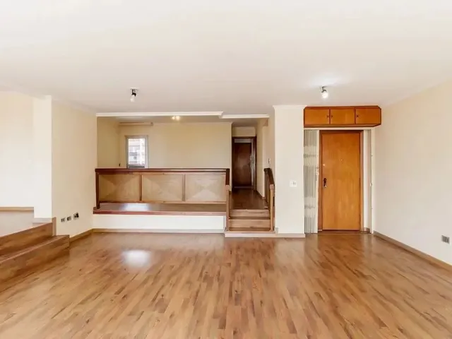 Imagem 8: Apartamento com 3 Quartos para Alugar por R$ 4000.00, 181.94 M2 - Batel - Curitiba/Pr