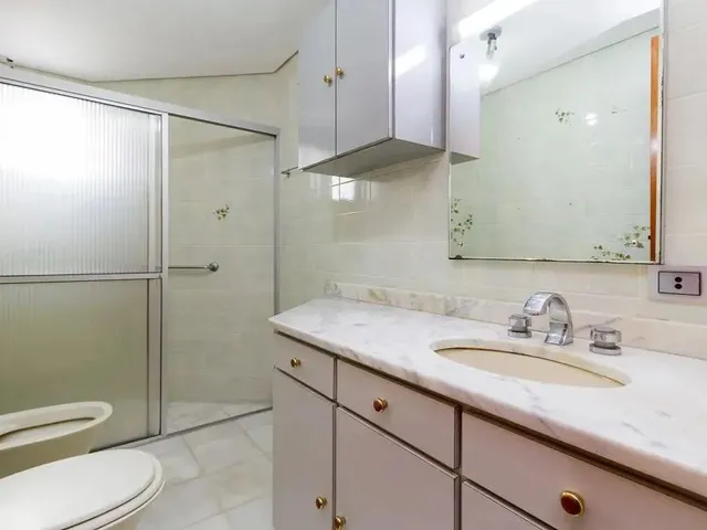 Imagem 5: Apartamento com 3 Quartos para Alugar por R$ 4000.00, 181.94 M2 - Batel - Curitiba/Pr