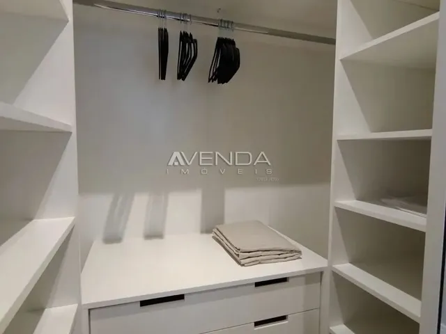 Imagem 2: Apartamento com 1 Dormitório À Venda com 50.06M² no Bairro São Francisco - Curitiba