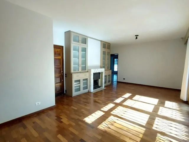 Imagem 13: Excelente Residência com 03 Quartos (Sendo 01 Suíte) Px Shopping Pátio Batel Para