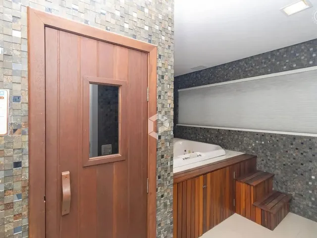 Imagem 5: Uma Jacuzzi para Curtir o Verão e o Inverno