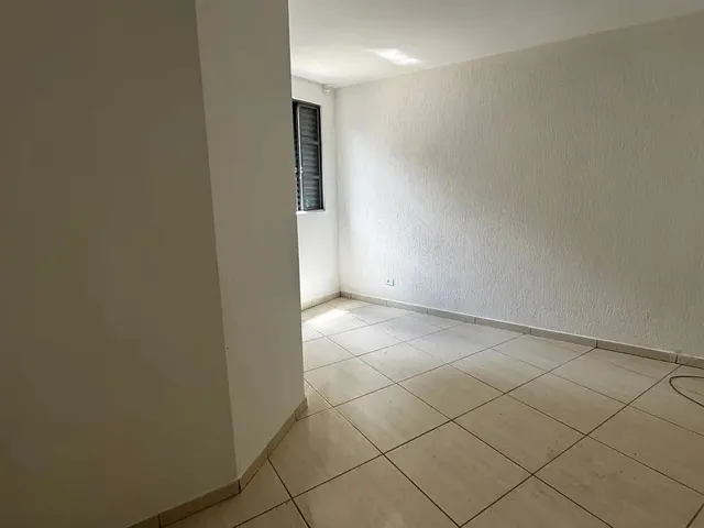 Imagem 14: Imóvel para Aluguel Possui 90 Metros Quadrados com 3 Quartos em São Francisco