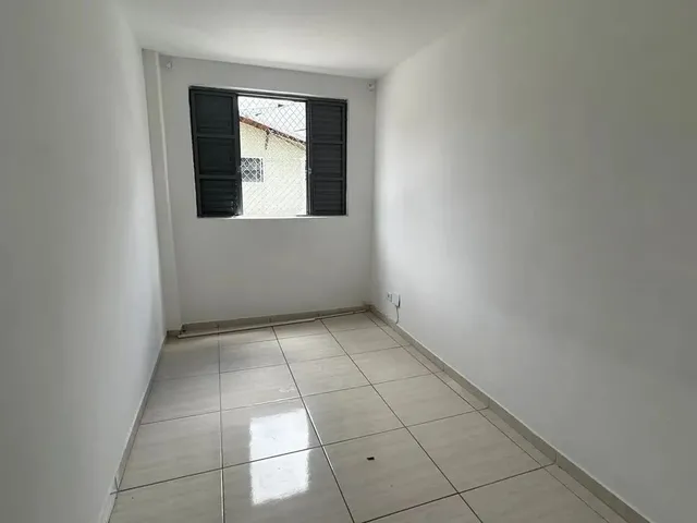 Imagem 8: Imóvel para Aluguel Possui 90 Metros Quadrados com 3 Quartos em São Francisco