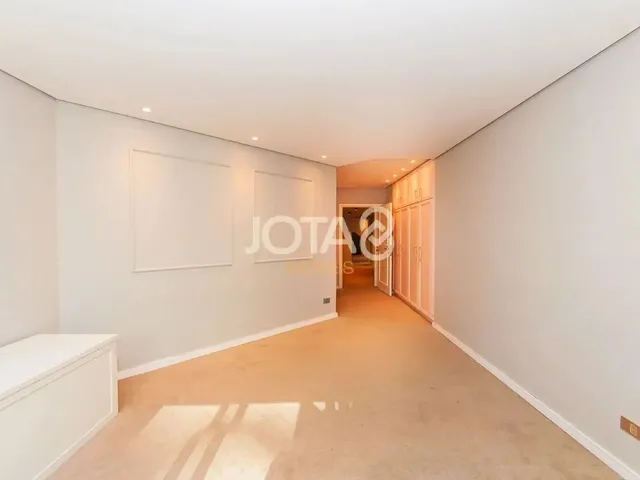Imagem 5: Apartamento Amplo em Um Ícone no Batel! Apartamento 5 Quartos no Batel - J8