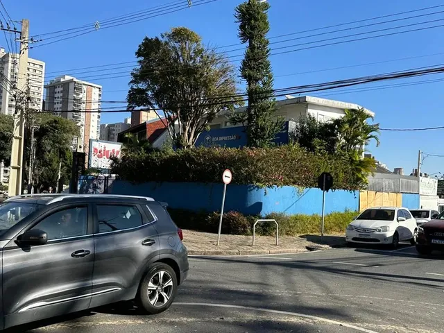 Imagem 3: Imóvel para Aluguel e Venda Tem 289 Metros Quadrados com 5 Quartos em Mercês - Curitiba