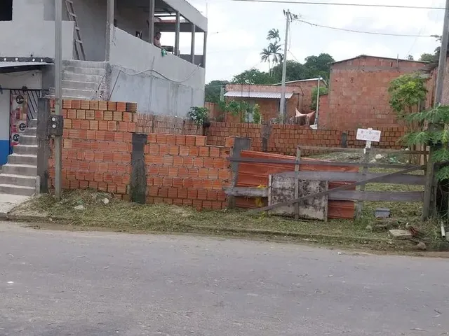 Imagem: Vendo Terreno Plaino em Rua Principal