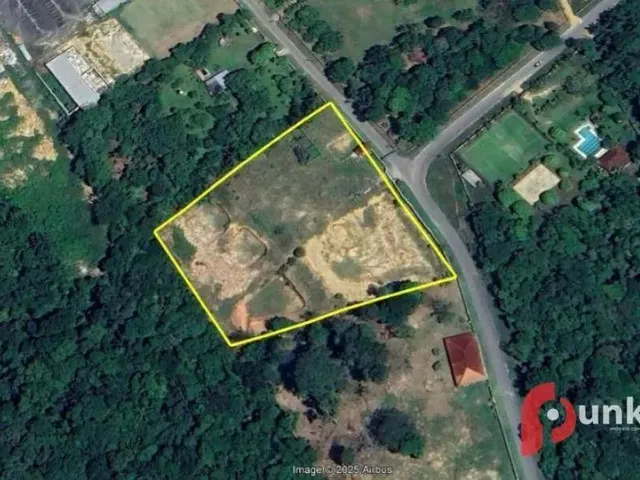 Imagem: Terreno À Venda, 11500 M² por R$ 1.800.000,00
