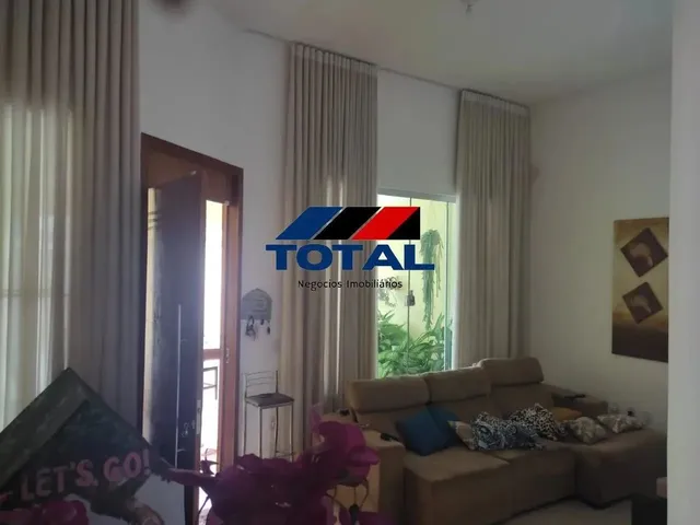 Imagem 15: Casa com 03 Quartos, Sendo 02 Suítes, Churrasqueira, Armários Garagem para 04 Carros No