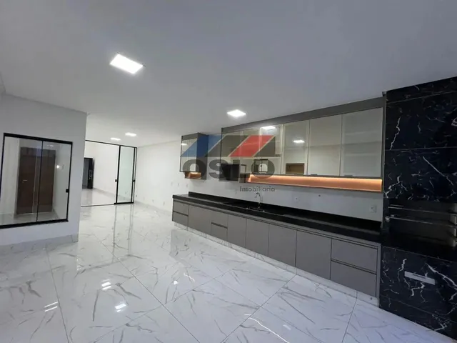 Imagem 3: Casa com 03 Suites Plenas, Piscina, Armarios, Garagem Coberta na Vila Rosa, Proximo Ao Jar